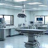 Salle de chirurgie vétérinaire moderne